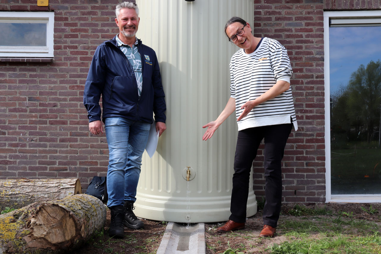 De tuin is voorzien van zoet water een goede waterafvoering